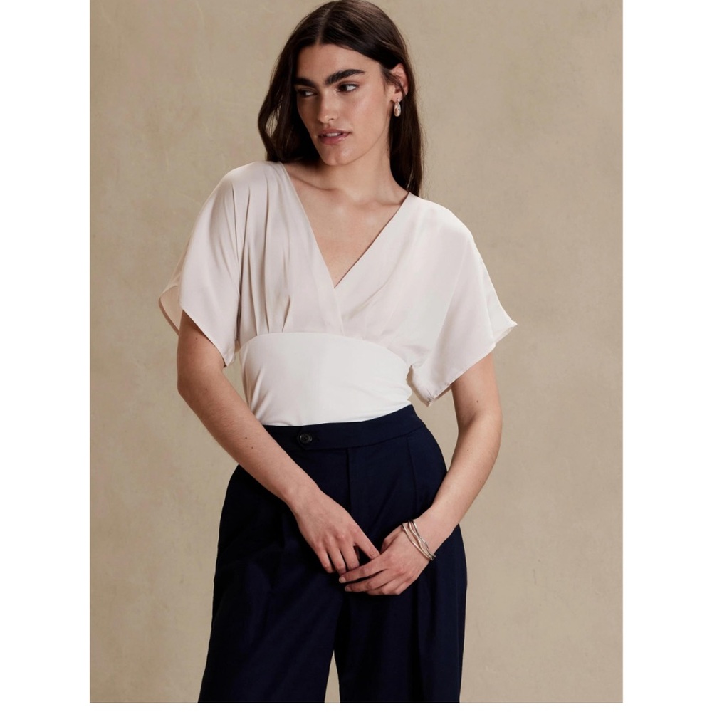 Tie back open back off white dolman top sz small nwt banana republic